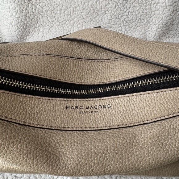 Marc Jacobs Cross Body Lock That Leather Bag - Picture 9 of 14